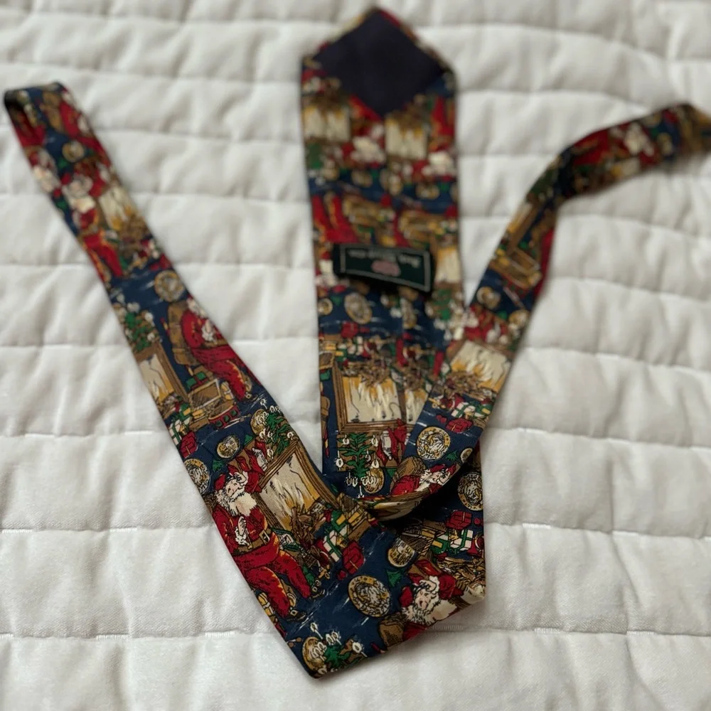Tie Carmel - Pebble Beach Christmas Santa Red  Silk Tie
